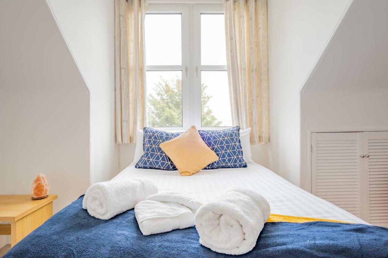 2 Bedroom Apt At Sensational Stay Serviced Accommodation Aberdeen - Clifton Road المظهر الخارجي الصورة